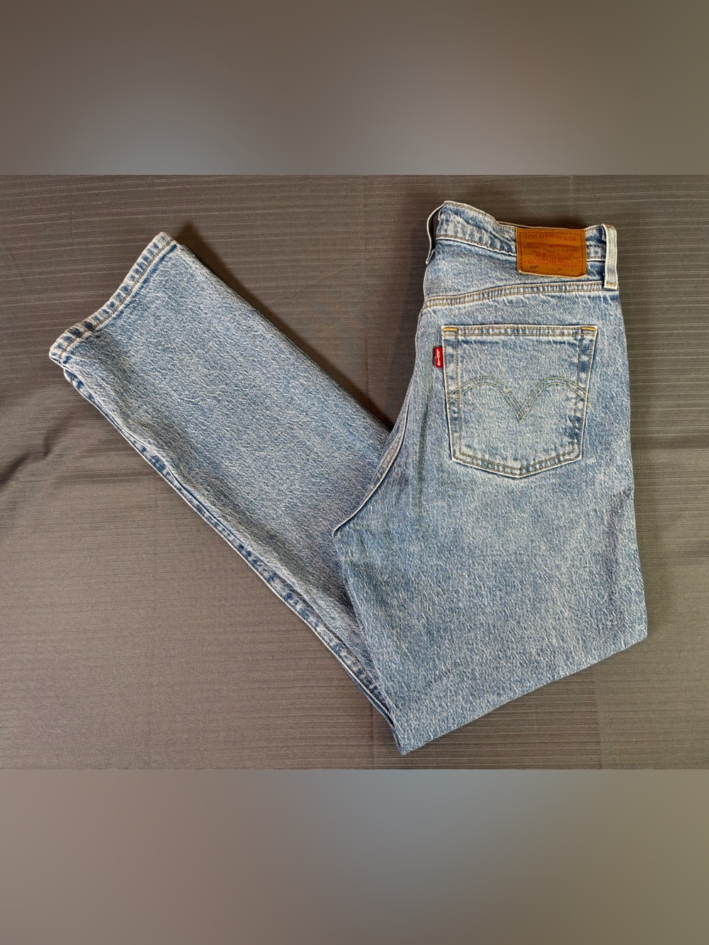Levi’s 501 Original Fit Jeans W28 L30 Light Wash Button Fly Straight Leg Denim